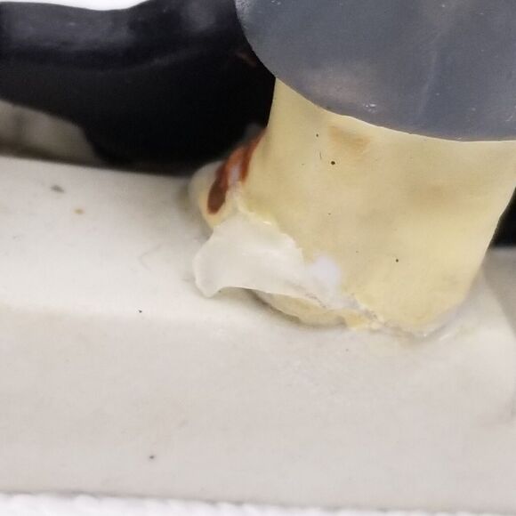 Christmas figurines the Lenox piece with the lamp has been repaired - Picture 9 of 12